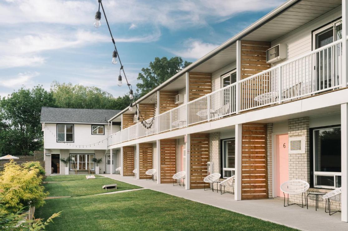 The June Motel, Prince Edward County بيكتون المظهر الخارجي الصورة